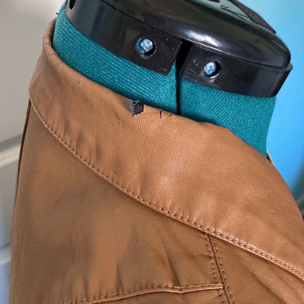 BLANK NYC VEGAN LEATHER MOTO JACKET - Picture 12 of 12